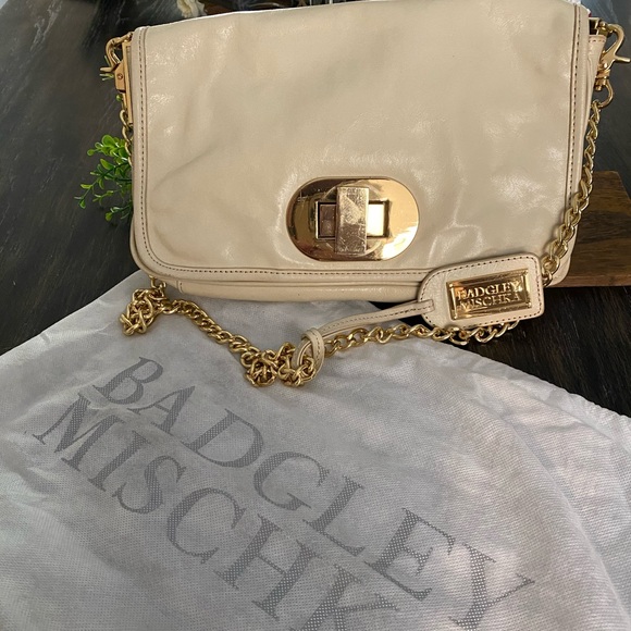 Badgley Mischka authentic shoulder hand bag - Picture 2 of 5